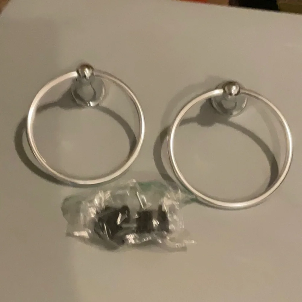 Silver Towel Ring Set